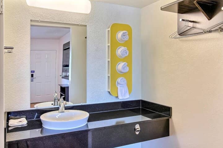 Room 14 of 26